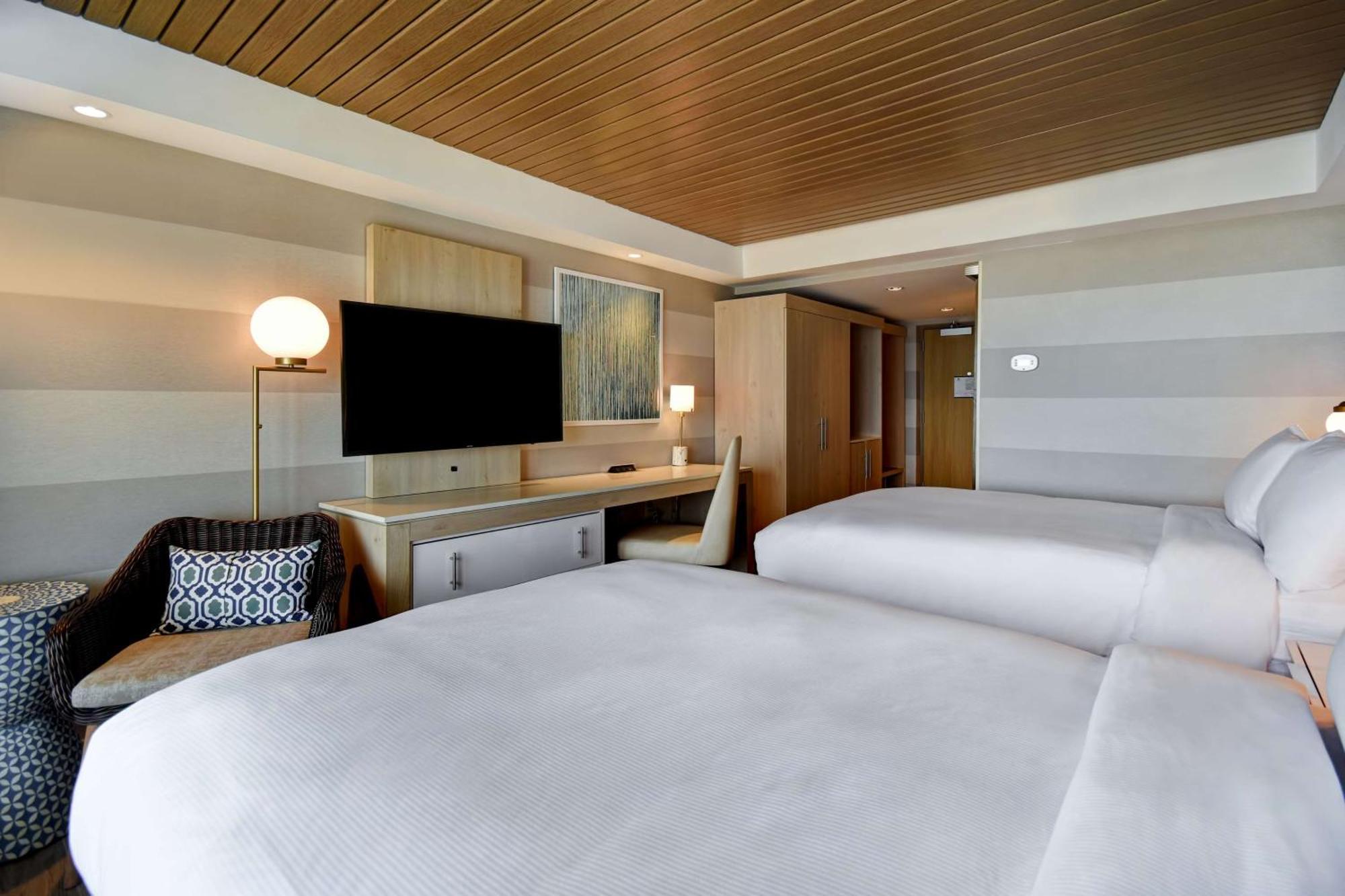 Doubletree By Hilton Oceanfront Virginia Hotel