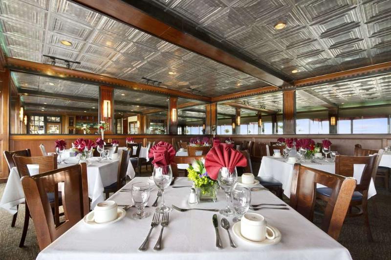 Doubletree By Hilton Oceanfront Virginia Hotel
